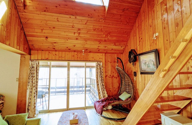 A detached villa rental property in a quiet villa / Hokuto Yamanashi