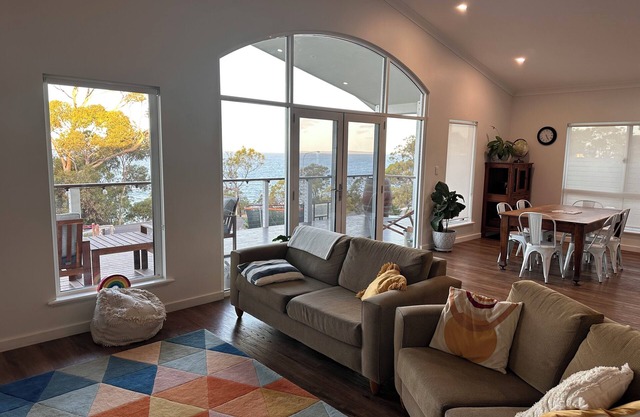 A family friendly house with breath-taking sea views in a great location.