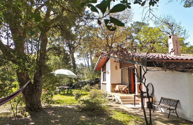 A few steps from the beach of Contis, 4-bedroom house