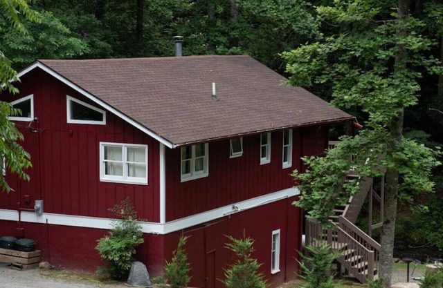A-Frame Chalet on the Creek