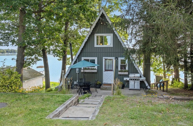 A Frame CottAge on Hess Lake - Grant/Newaygo MI