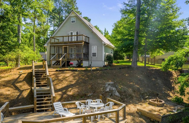 "A-Frame of Mind" -Close to Smith Lake Park , Drifters Restaurant, Downtown Cullman
