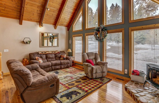 A-Frame of Mind - Hot Tub - Pet-friendly - Trailer Parking - Wildlife - Quiet - Riverwalk access
