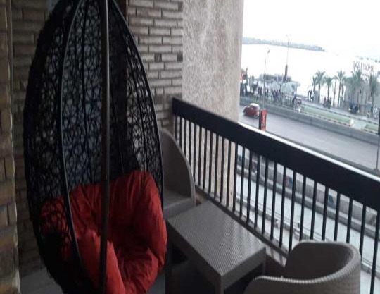 A furnished apartment with a charming view of the direct sea