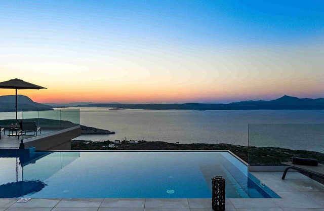 A Gorgeous Villa in Kokkino Horio