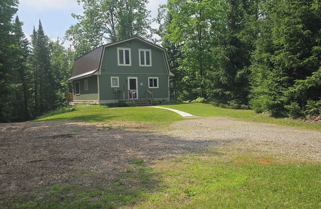 A Grandview Nest Where Family Memories Take Flight