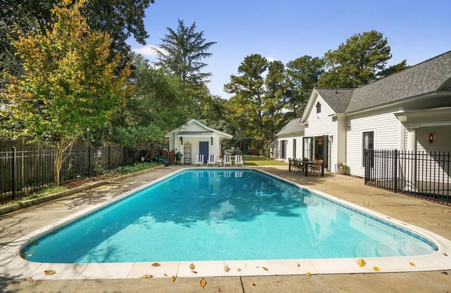 A historical and restful retreat in the heart of Stone Mountain Village