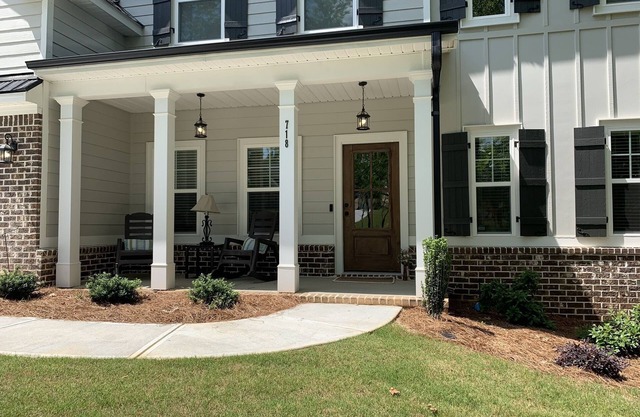A Home Away From Home Masters Rental!