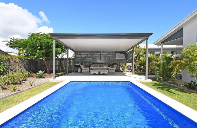 A Home By The Sea - Toogoom - 4BR - Pool - Outside Pet Friendly