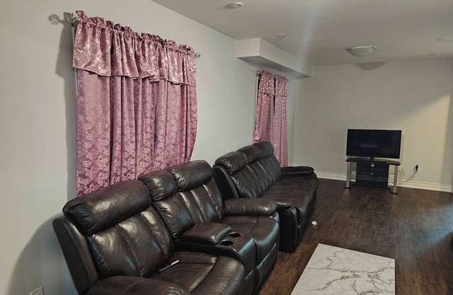 A home for a getaway Located in markham with 3 bedrooms and 3 washrooms .