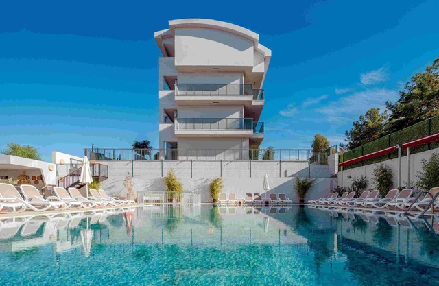 A Hotel Side