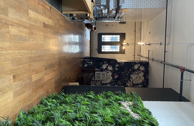 A Huge loft in the middle of downtown and 7 minutes from NY