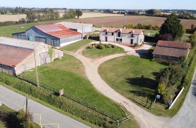 A la Haute Bouillere