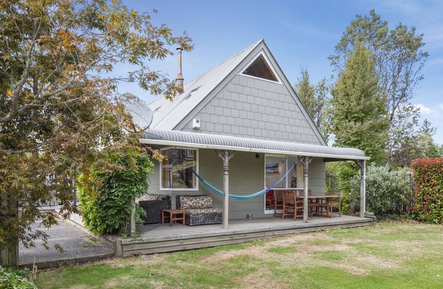 A LITTLE MOORE OF TONGARIRO - TURANGI HOLIDAY HOME in Turangi