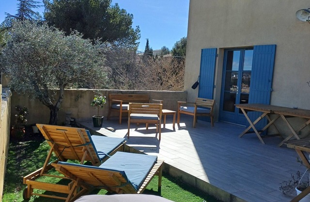 A Louer Jolie Maison de Village 4/5 Pers Avec Terrasse, spa et vue Dégagée