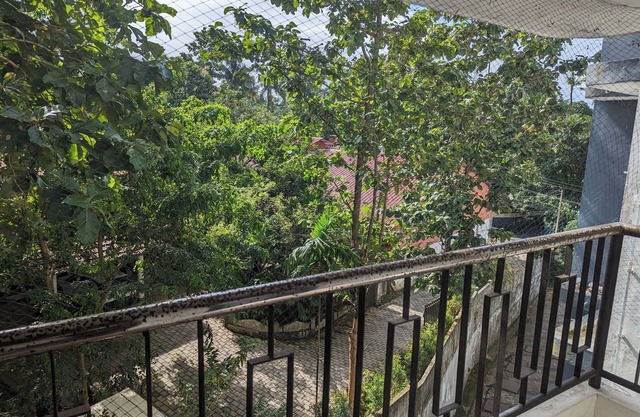 A luxury 2 bedroom apartment on the highway between Ettumanoor and Kottayam.