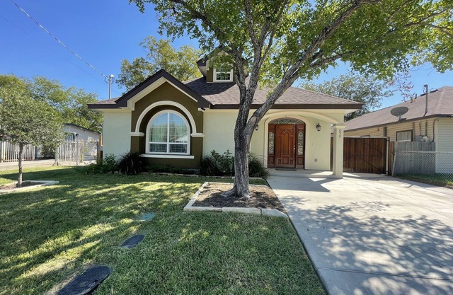 A luxury, 3-bedroom home mins away from the San Jose Missions