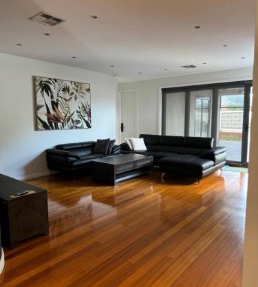 A luxury home in Oakleigh