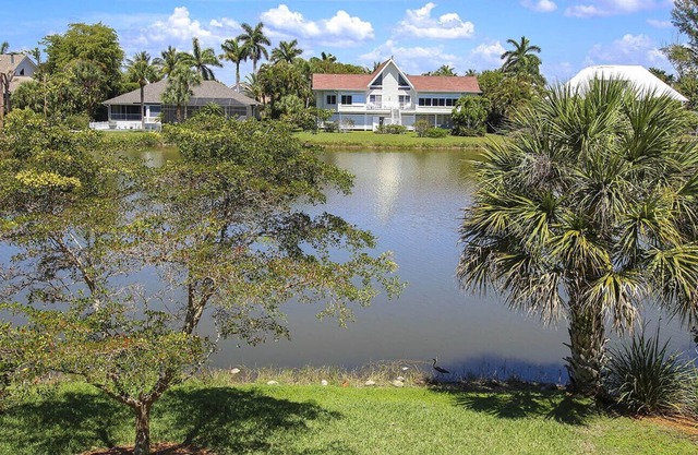 A Peace of Heaven on Sanibel Island - Dunes Home Lakefront