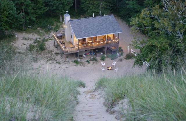 The Sandbox Beach House - Una casa de campo en las dunas!