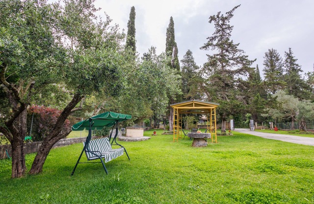 a peaceful place to stay with beautiful garden
