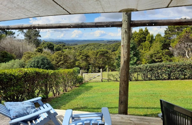 A peaceful, well appointed, dog friendly bach offering fantastic rural views.