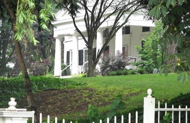 Hogar para las vacaciones Espectacular mansión histórica con vistas al desfiladero del Niágara