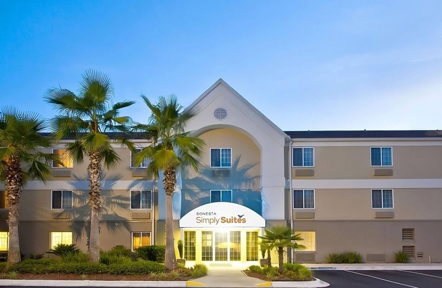 A Place You'll Surely Enjoy! 4 Spacious Units, Full Kitchen, Pets Allowed!