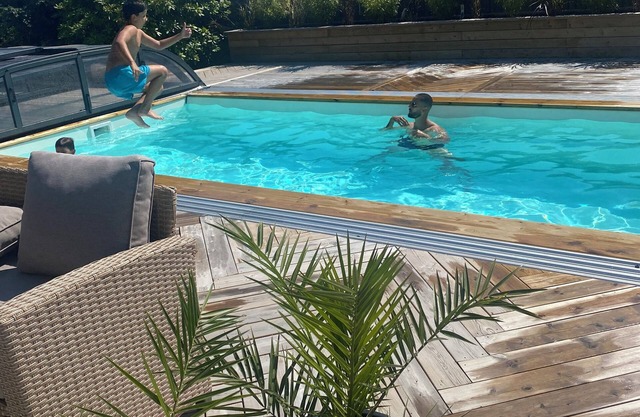 A poolvilla near the Beach and innercity with AC and WiFi in lovely Halmstad