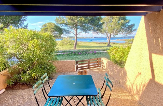 A port Fitou house with direct view of the pond