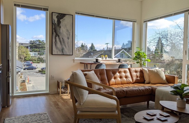 A premier luxurious smart condo in Wallingford