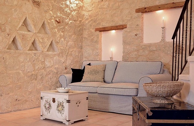 A Quaint, Traditional, Luxury sanctuary near Kouremenos beach