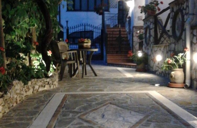 Antiguo pueblo del pozo "Casa Ducal"
