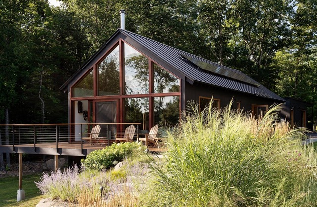 A Retreat @ Hudson Woods: Luxury Property w/ Two Houses