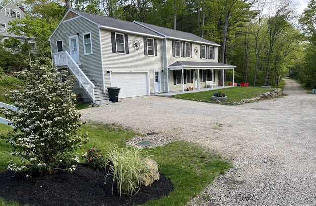 A seacoast house on its own private road in York Harbor beach