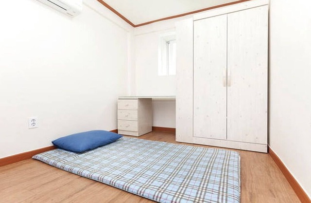 Una vista brillante totalmente amueblado estudio privado apartamento entero (cerca de SNU)