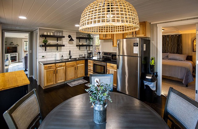 A small cabin for big memories!