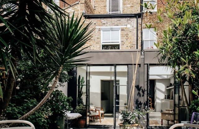 A sophisticated large Hackney Town House perfect for family and friends