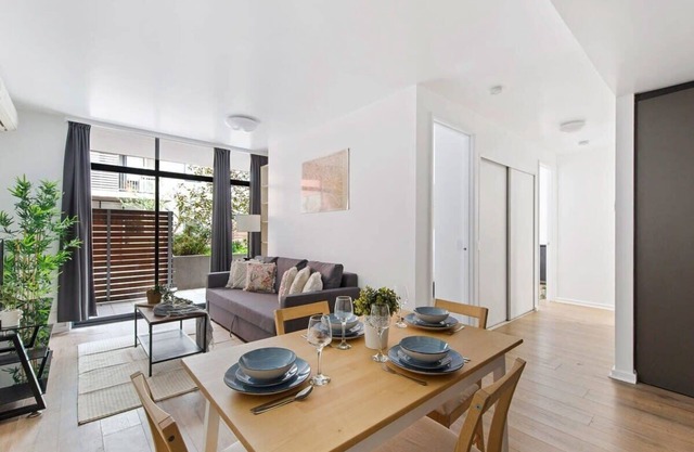 A Spacious 2BR Apt with a Courtyard & FREE Parking