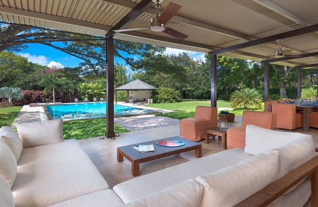 A Stunning 4 Bedroom Sandy Lane Villa With A Large Pool & Close To The Beach.