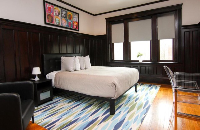 A Stylish Stay w/a Queen Bed, Heated Floors. #17