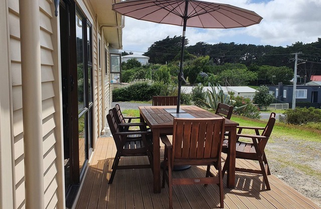 A tidy treasure close to the beach! Enough space for the whole family.