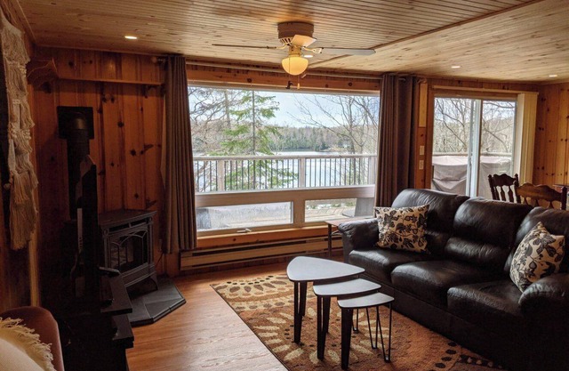 A Tory Lake Treasure in Haliburton County - Lake front cottage