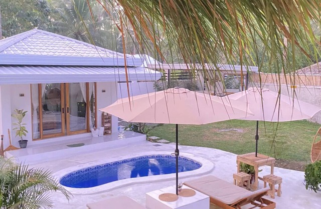 A Tropical Hideaway. 15mins drive from the city.