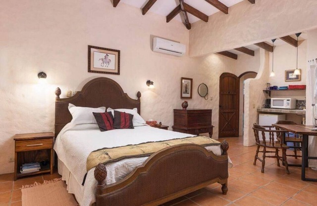 A Tropical Paradise - Painted Pony Ranch B&B just 25 minutes to Pacific Beaches