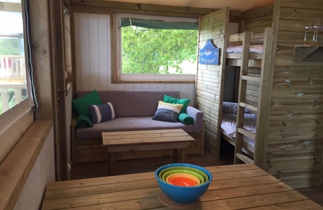 Un lodge de 2 habitaciones con capacidad para 6 personas en 2 habitaciones