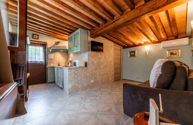 A UNIQUE HOUSE IN ROME