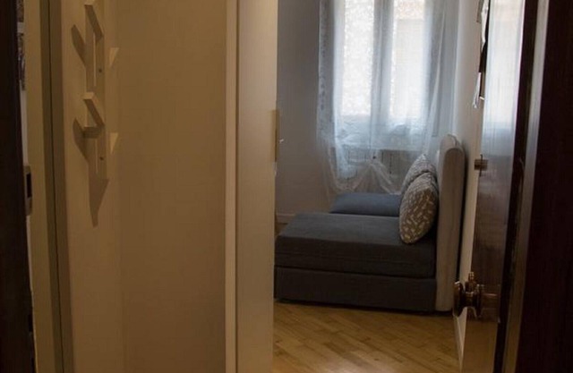 A vostra disposizione una TV a schermo piatto.