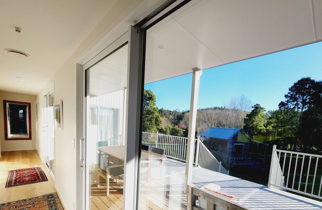 A warm, sunny and contemporary home, ideal for a family or friends to enjoy.
