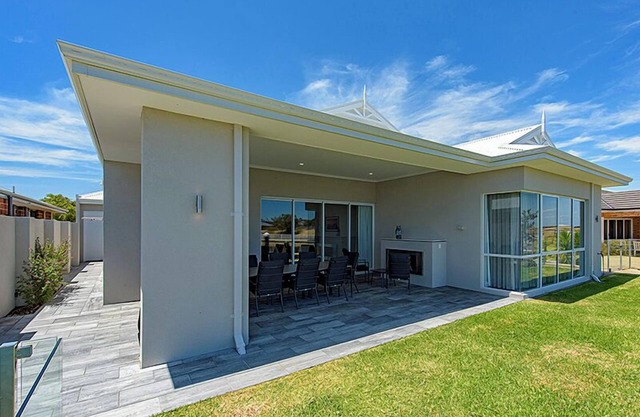 A Waterside Paradise - Geographe's Hidden Oasis